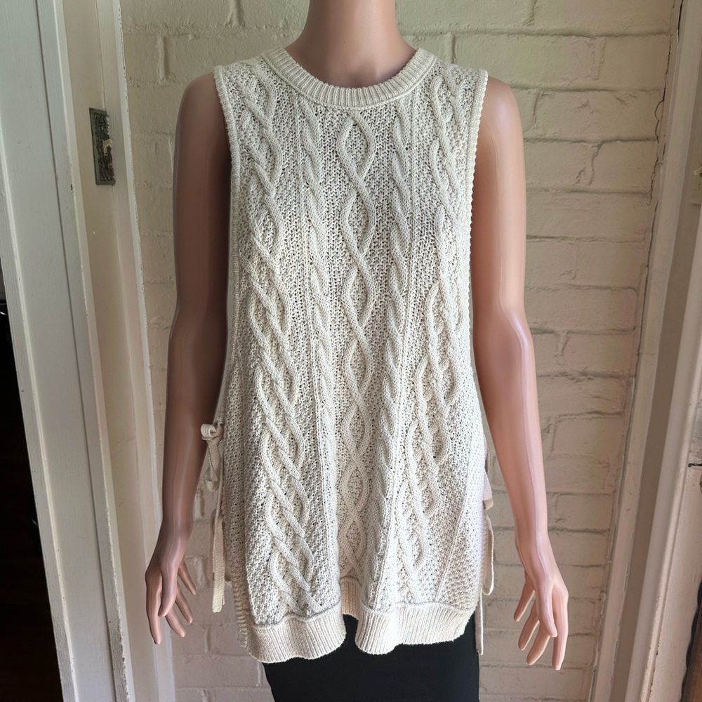 New Romantics by Free People size small cream colored sweater cut off - Picture 2 of 16
